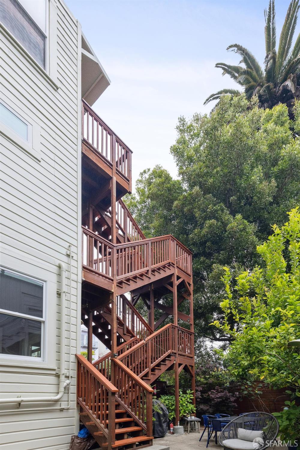 726 Lyon Street