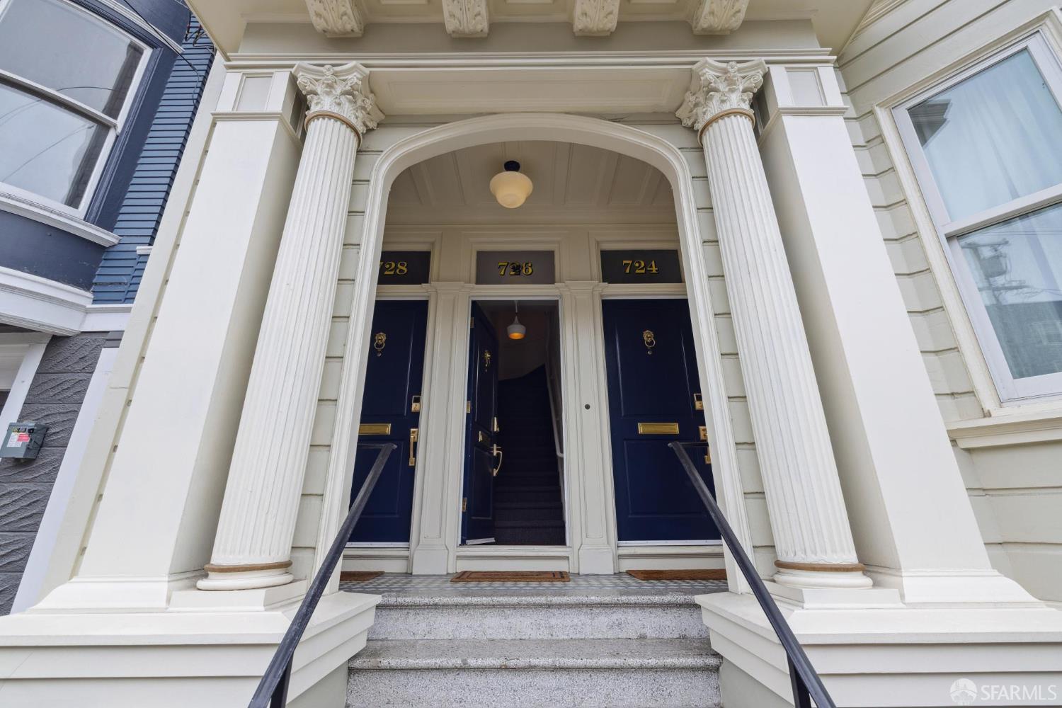 726 Lyon Street