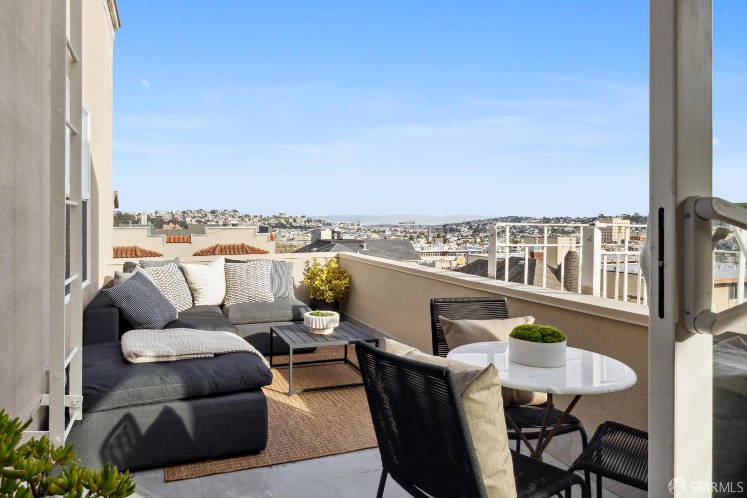 2 Fair Oaks Street # 4