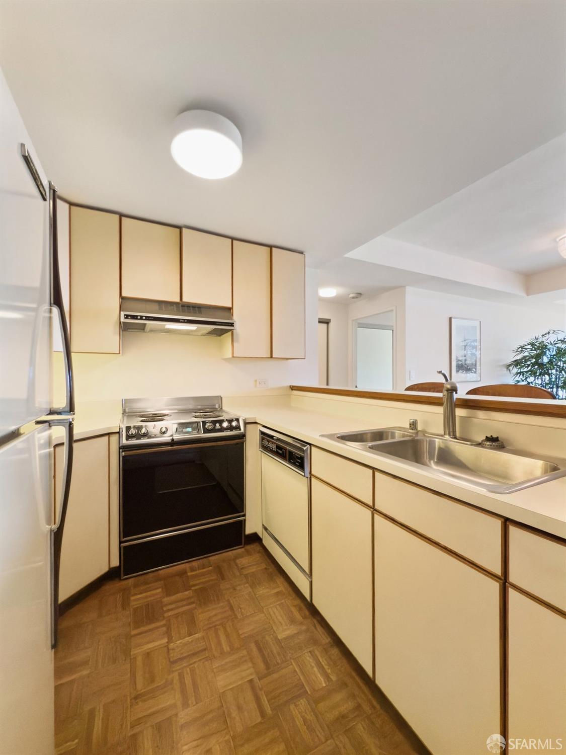 601 Van Ness Avenue # 701