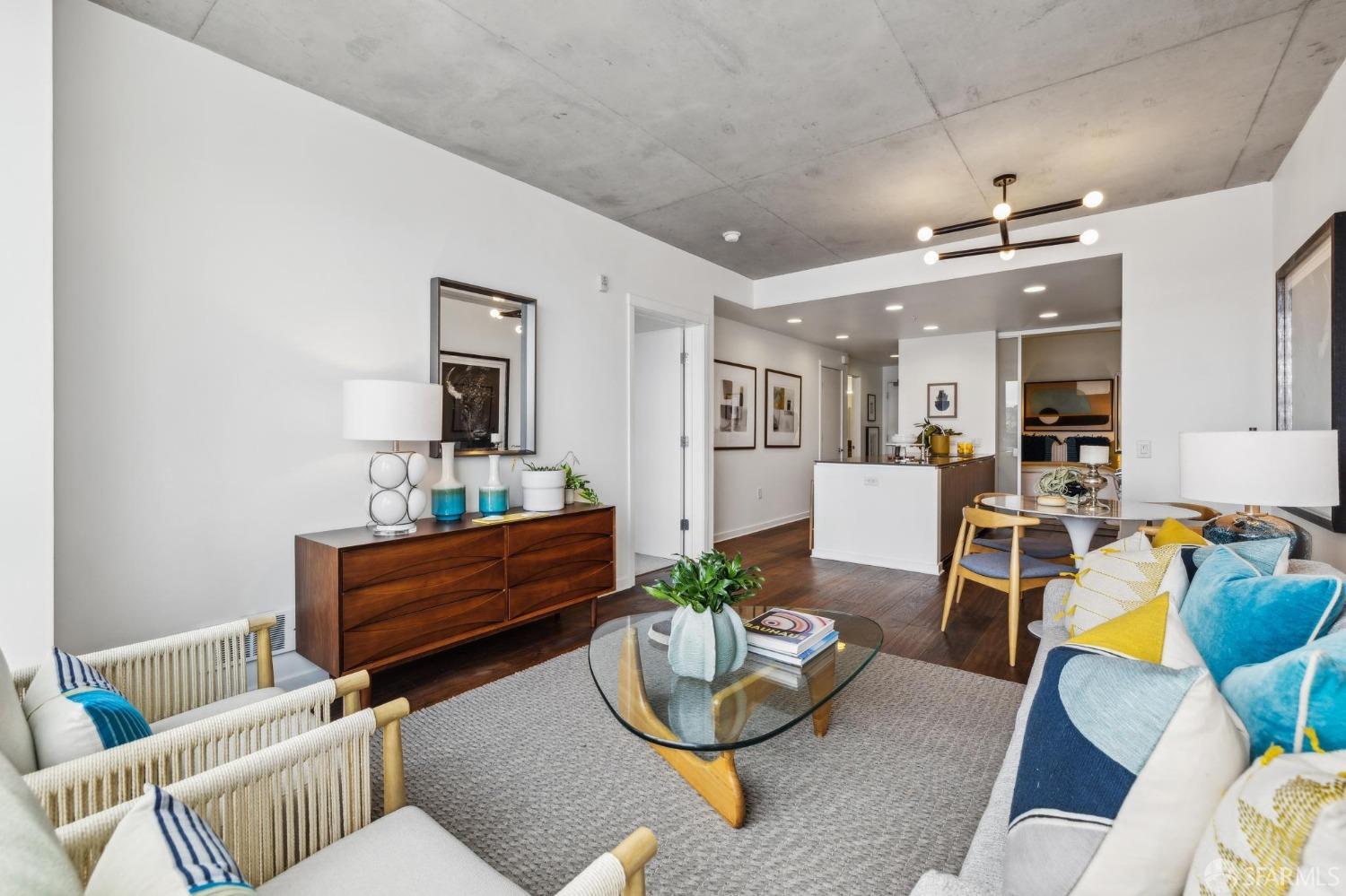 45 Bartlett Street # 603
