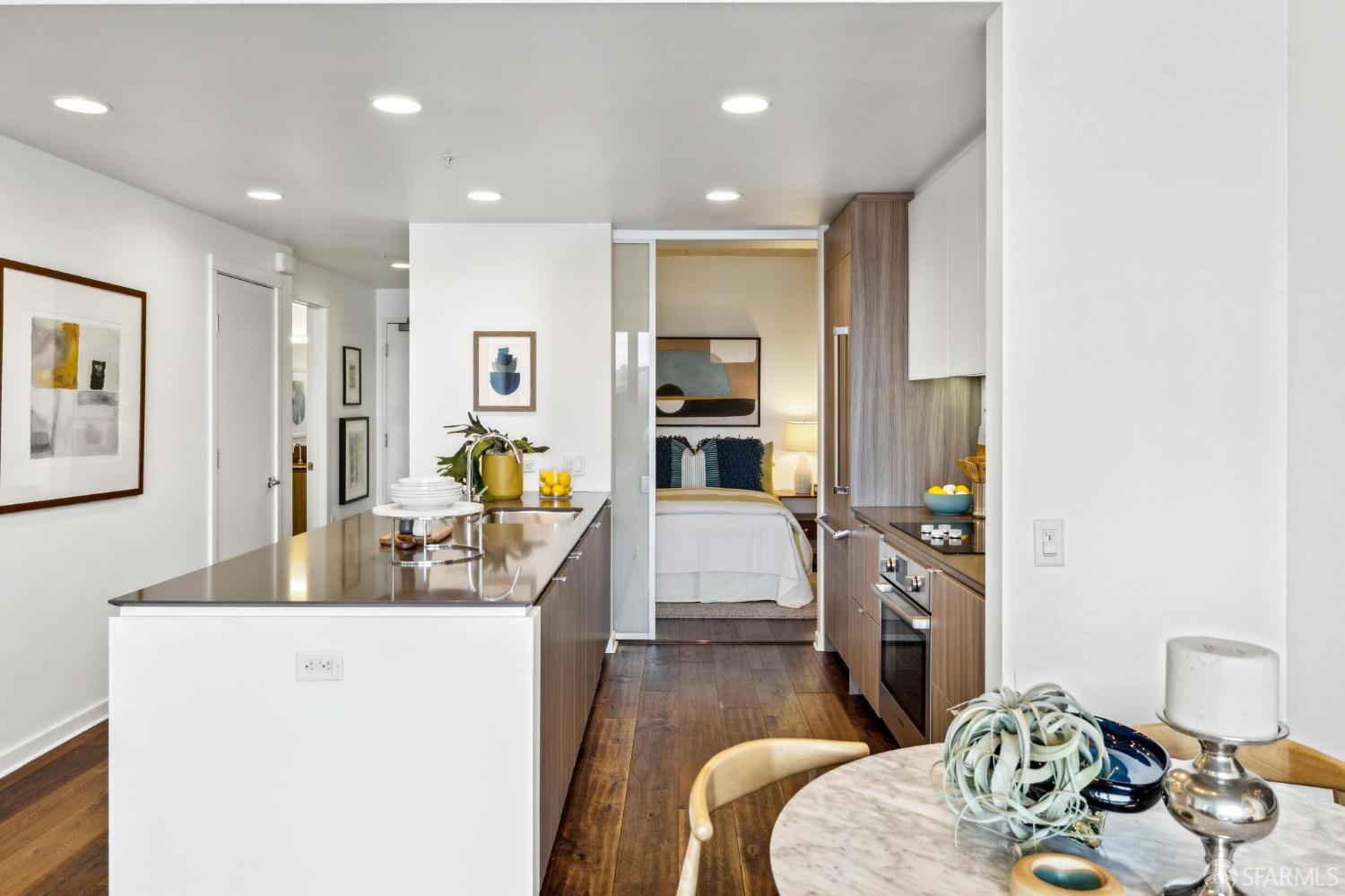 45 Bartlett Street # 603