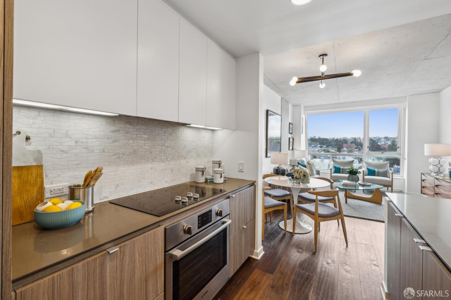 45 Bartlett Street # 603