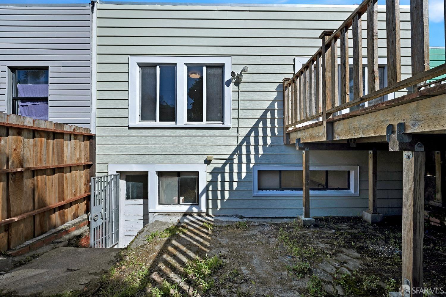122 Ney Street