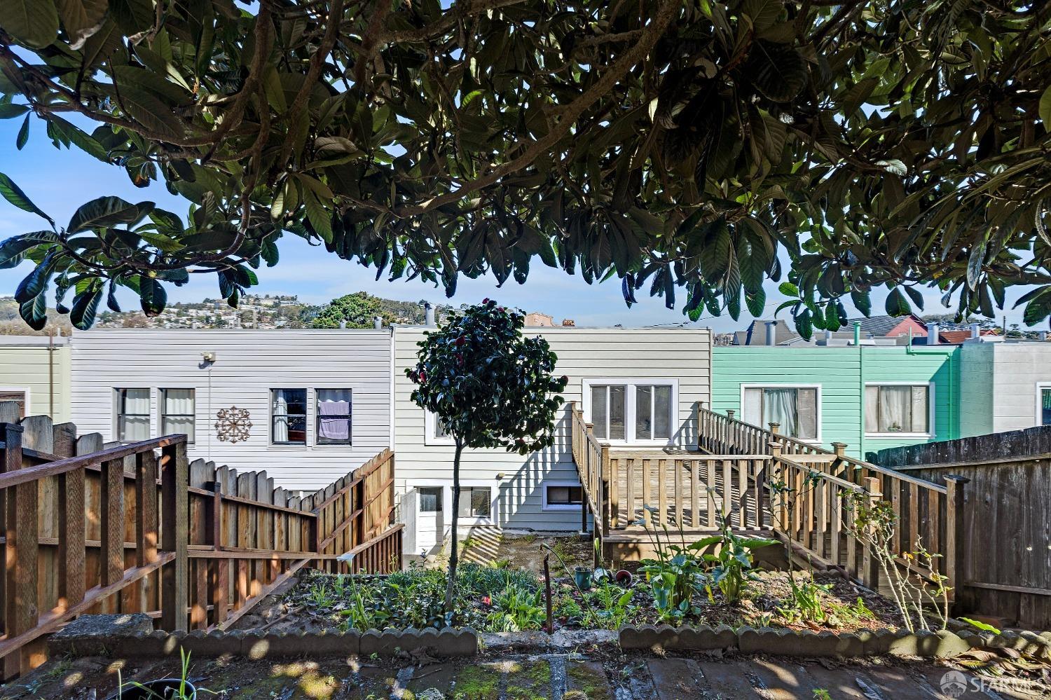 122 Ney Street