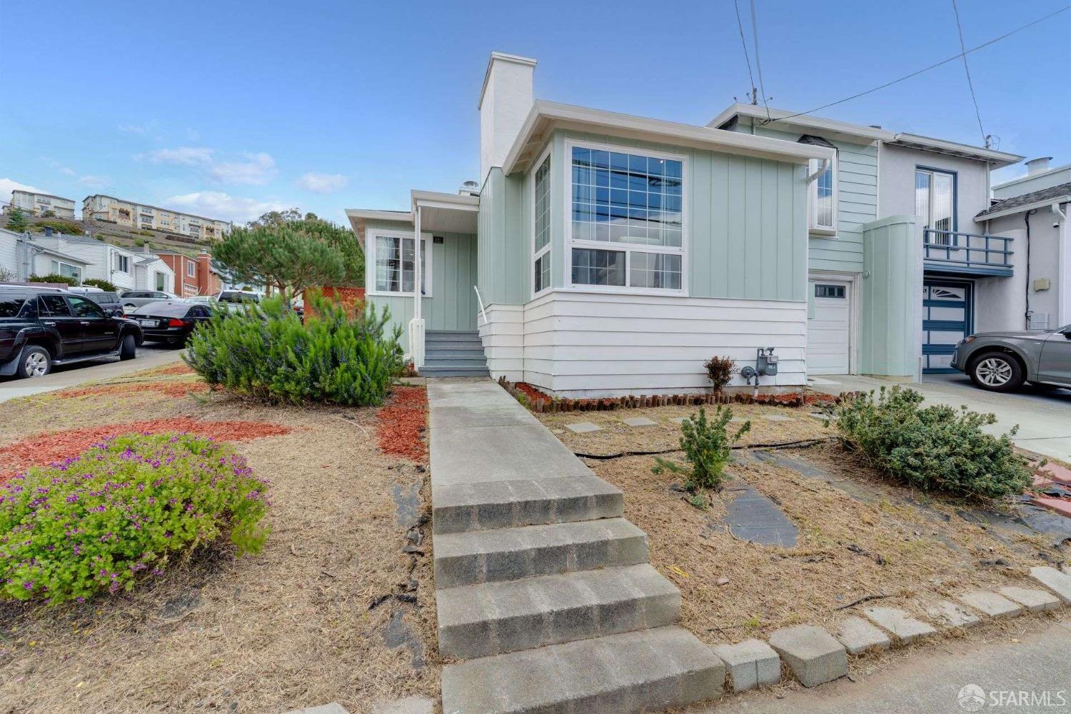 141 Hillside Boulevard