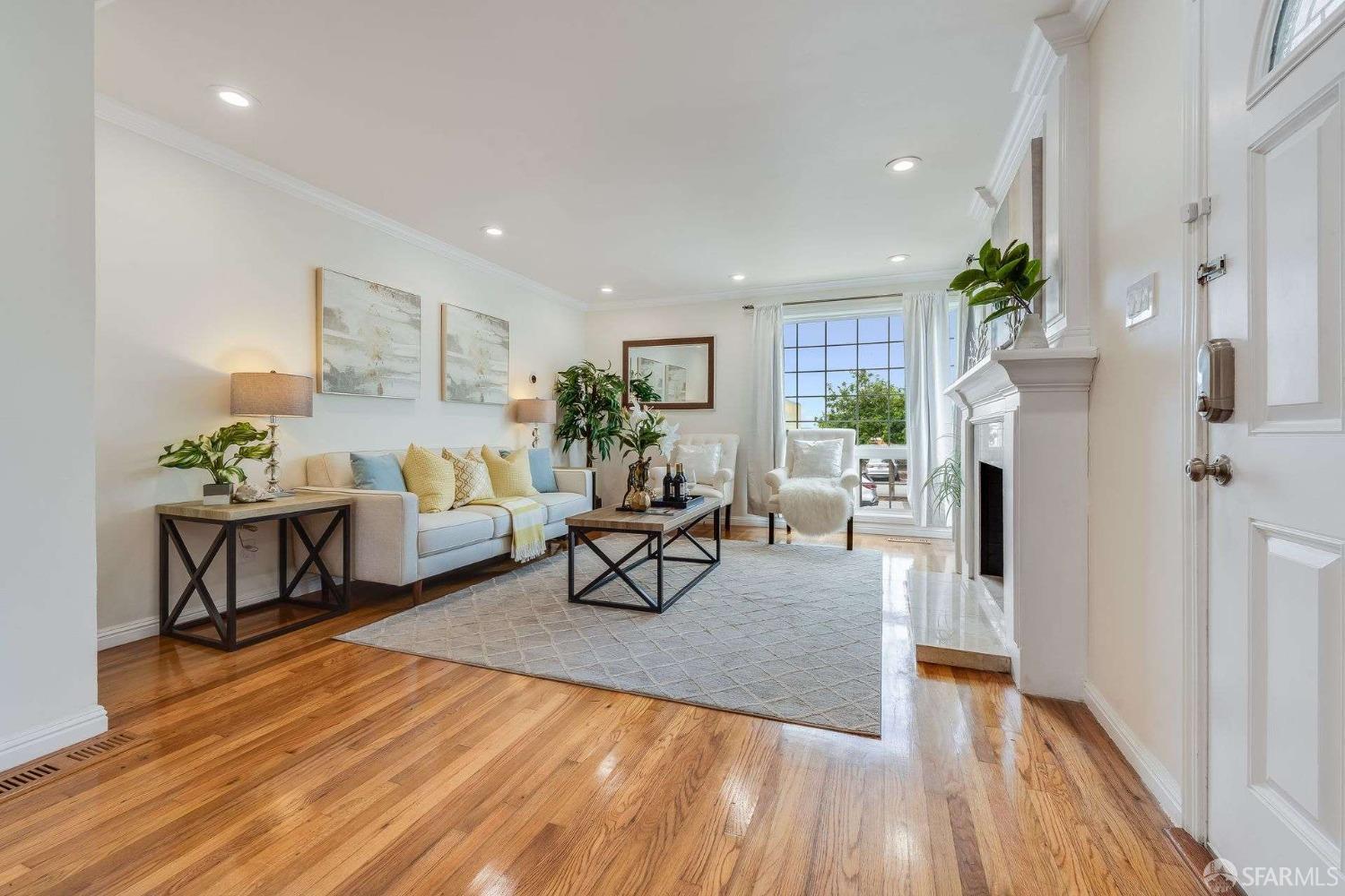 141 Hillside Boulevard