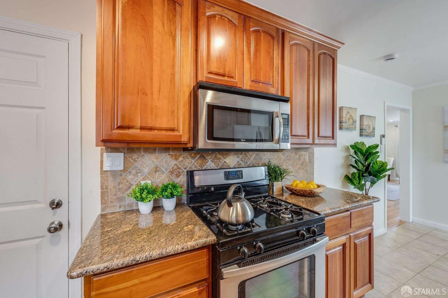 141 Hillside Boulevard