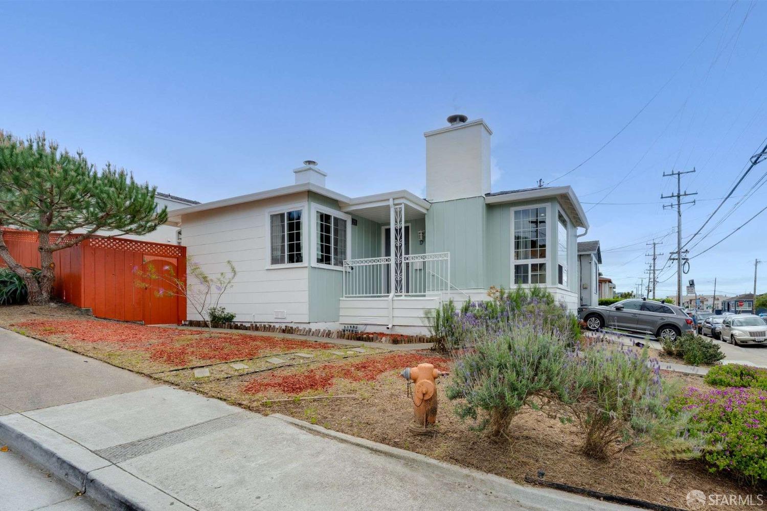141 Hillside Boulevard