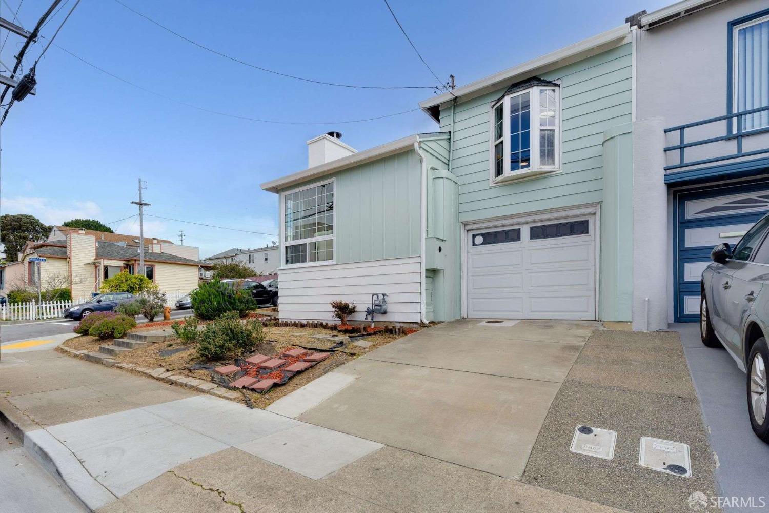 141 Hillside Boulevard