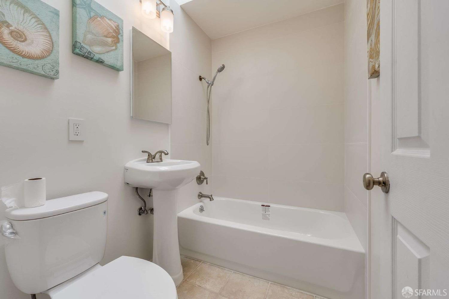 141 Hillside Boulevard
