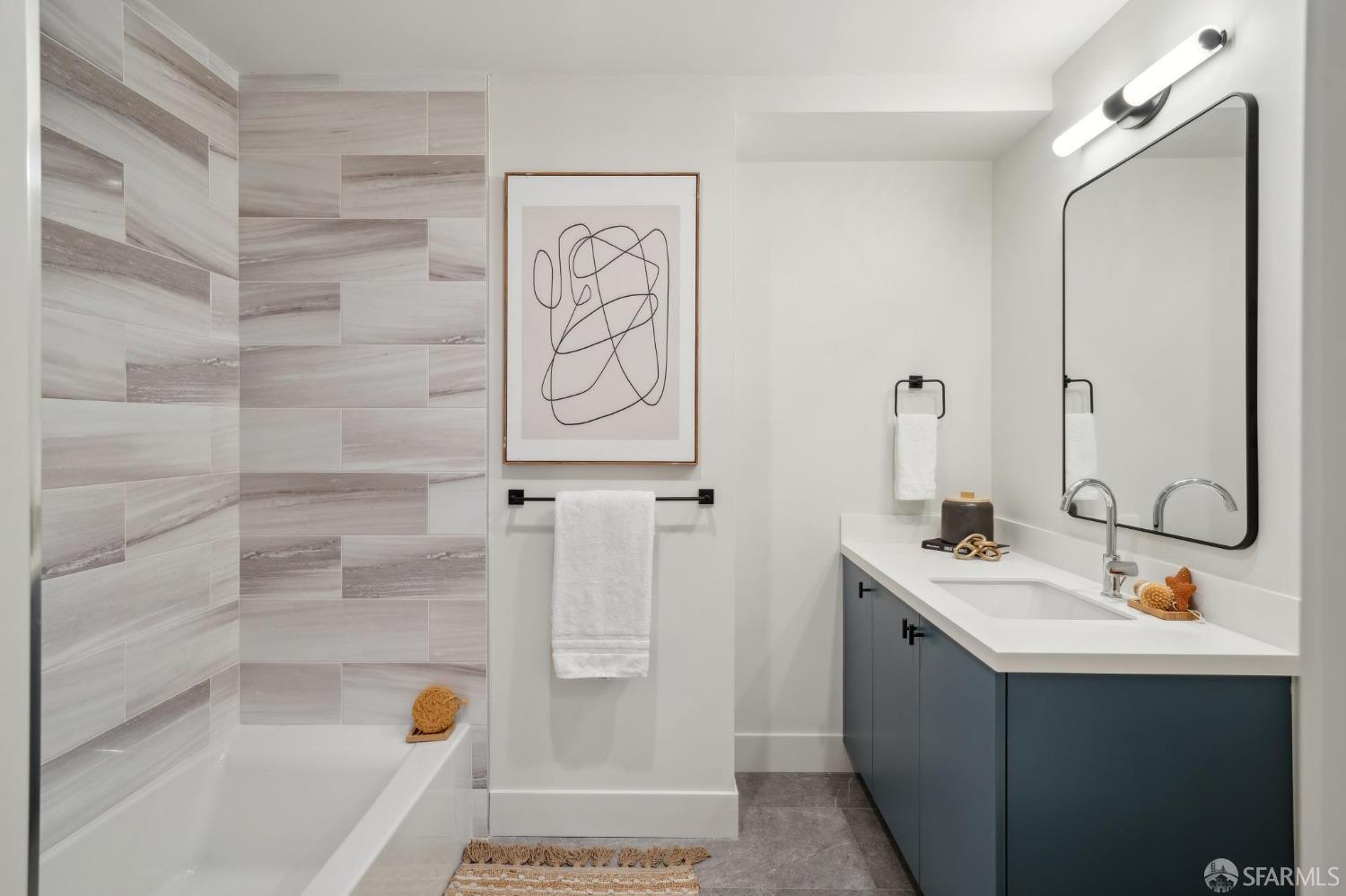 986 South Van Ness Avenue # 402