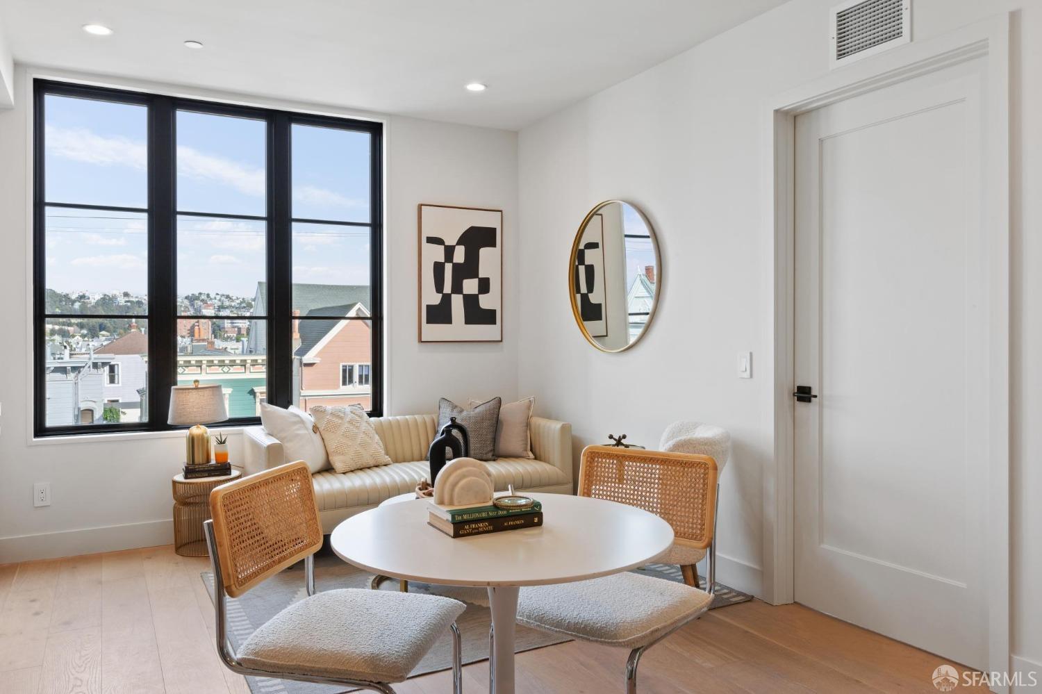 986 South Van Ness Avenue # 402
