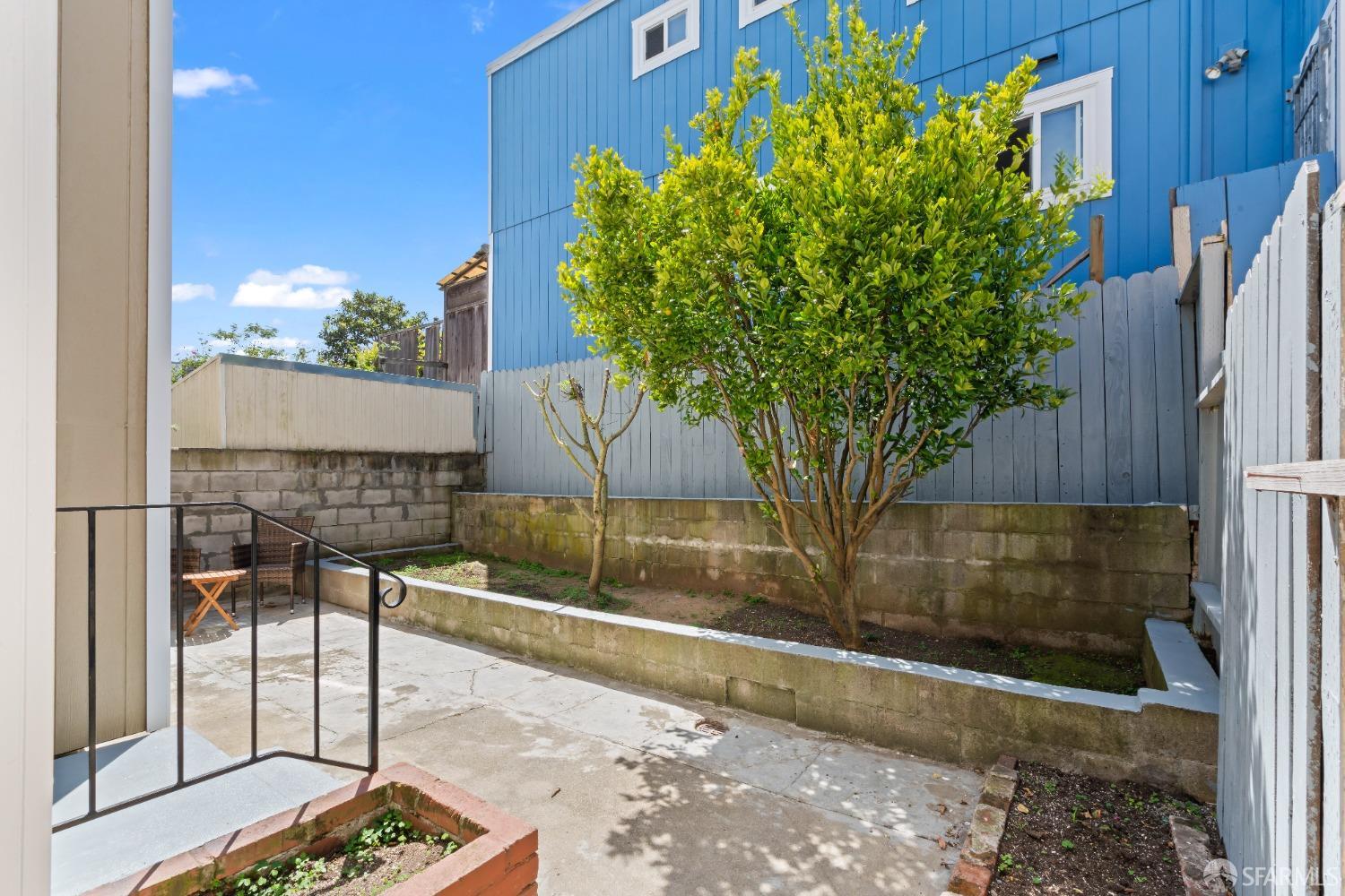 206 Yale Street