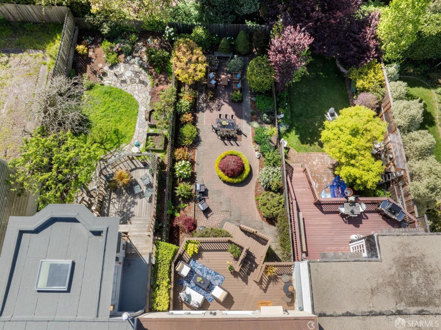 1209 Stanyan Street