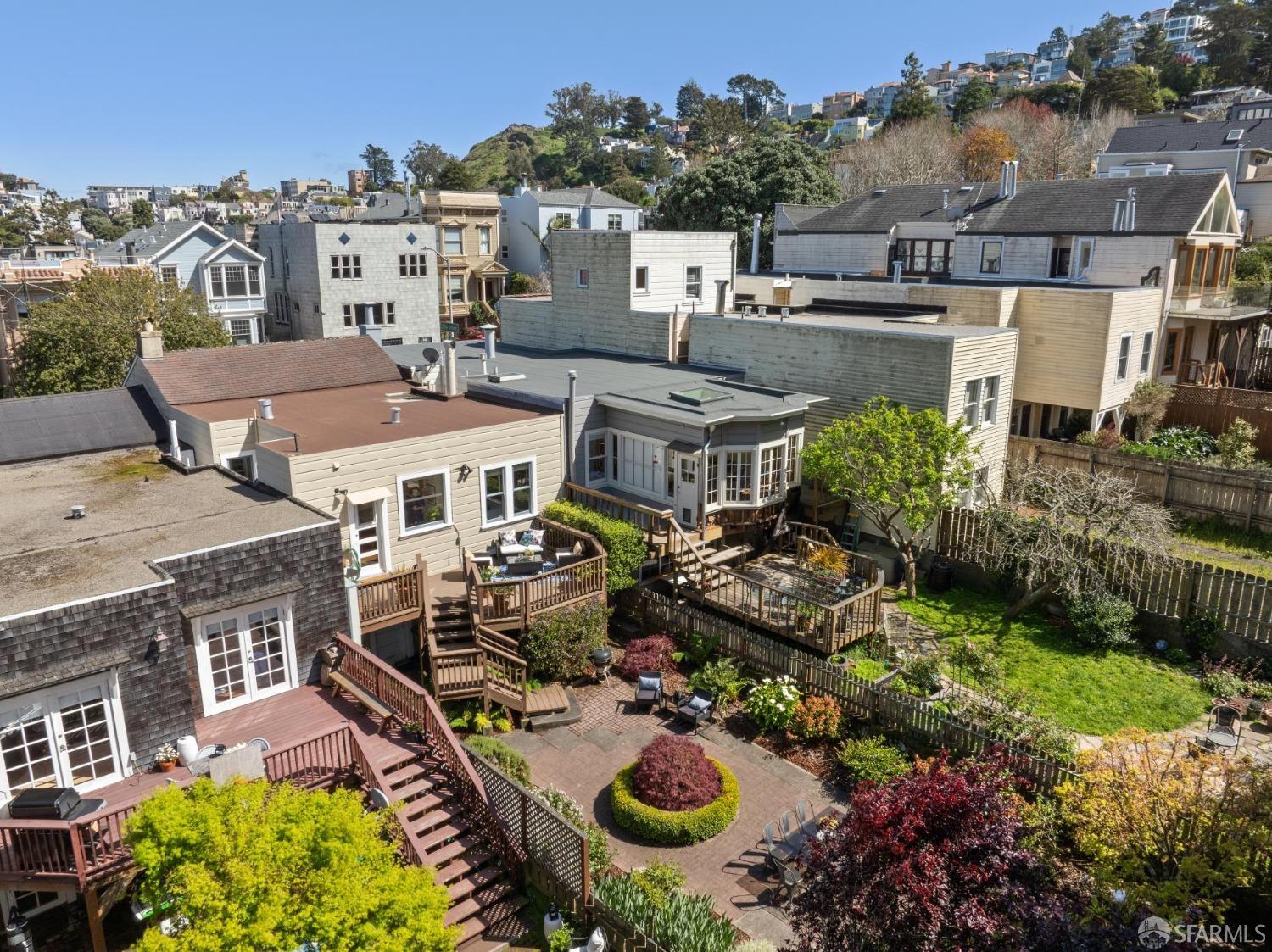1209 Stanyan Street