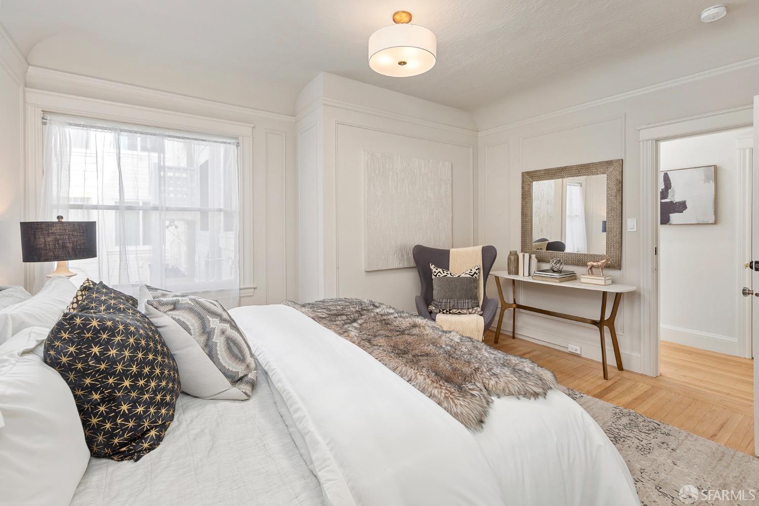 1209 Oak Street # 2