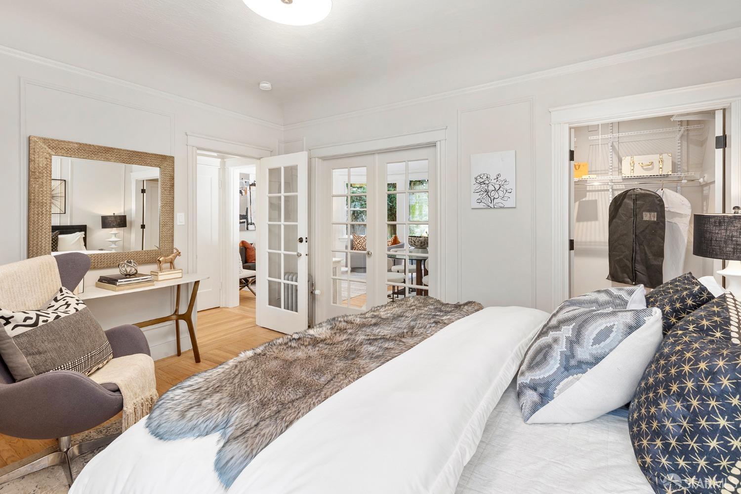 1209 Oak Street # 2