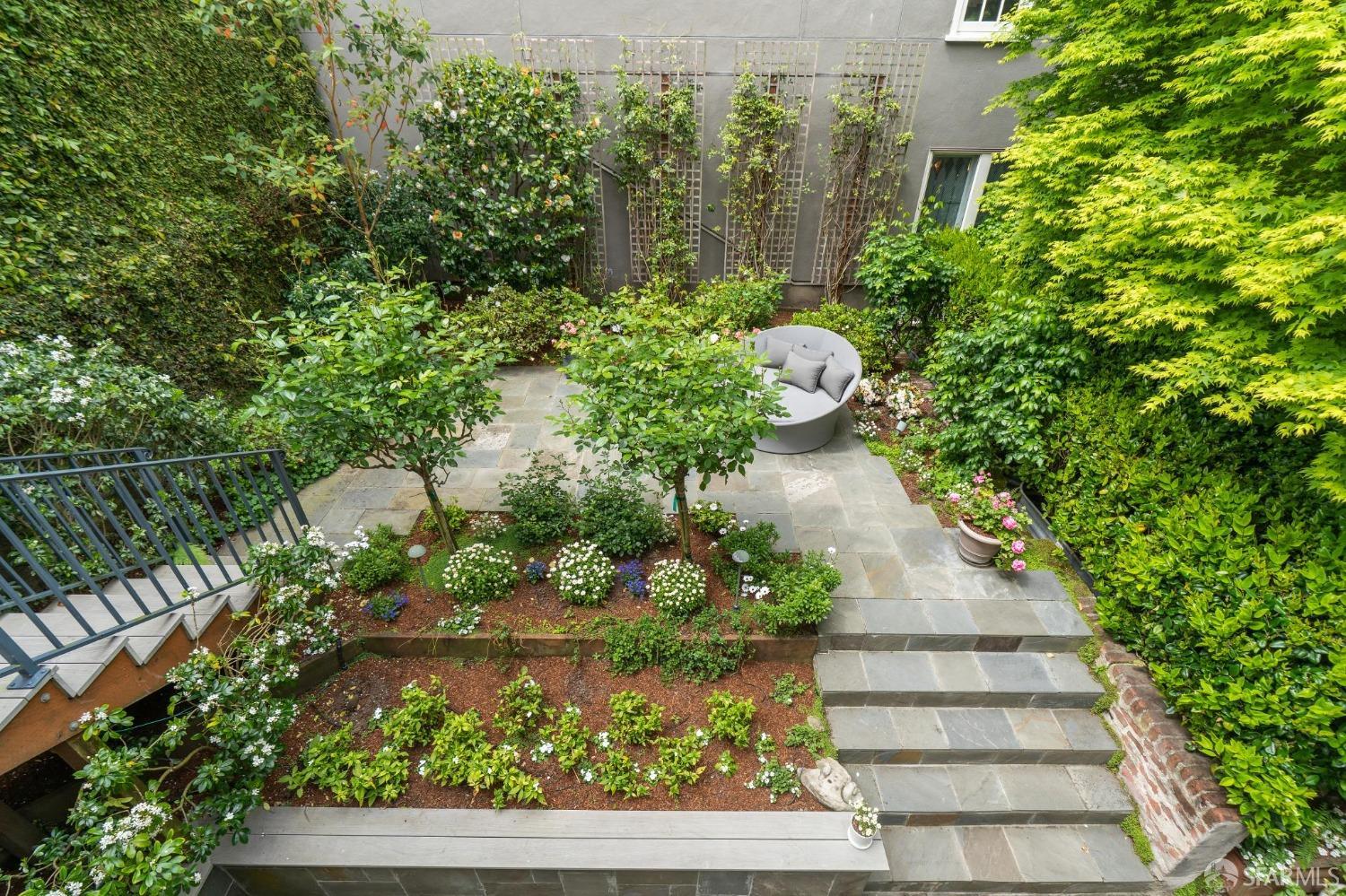 2655 Steiner Street