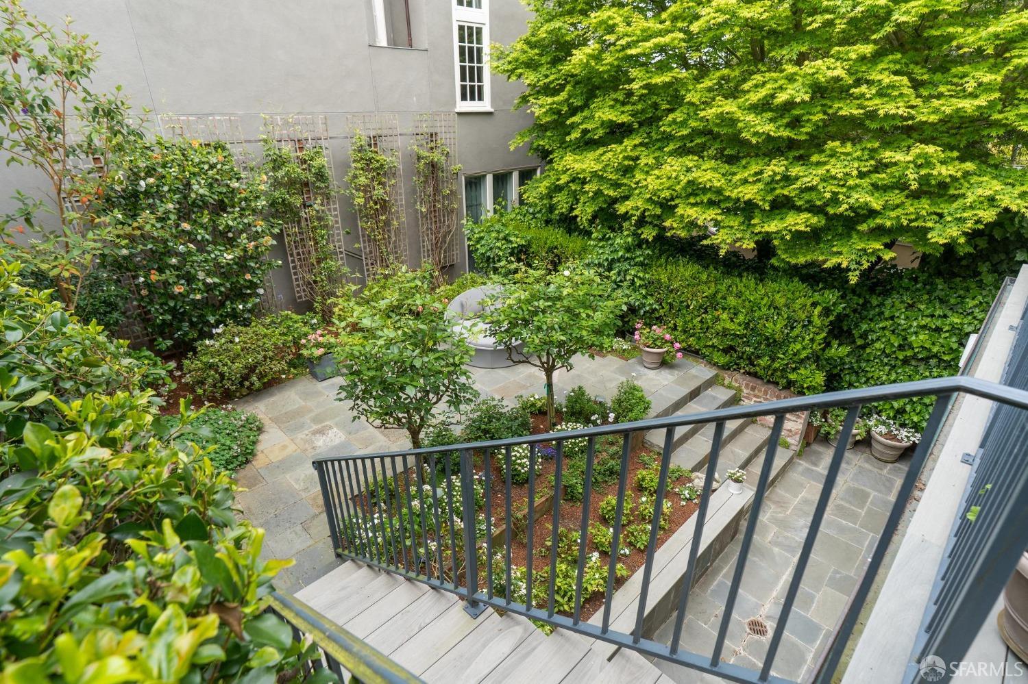 2655 Steiner Street