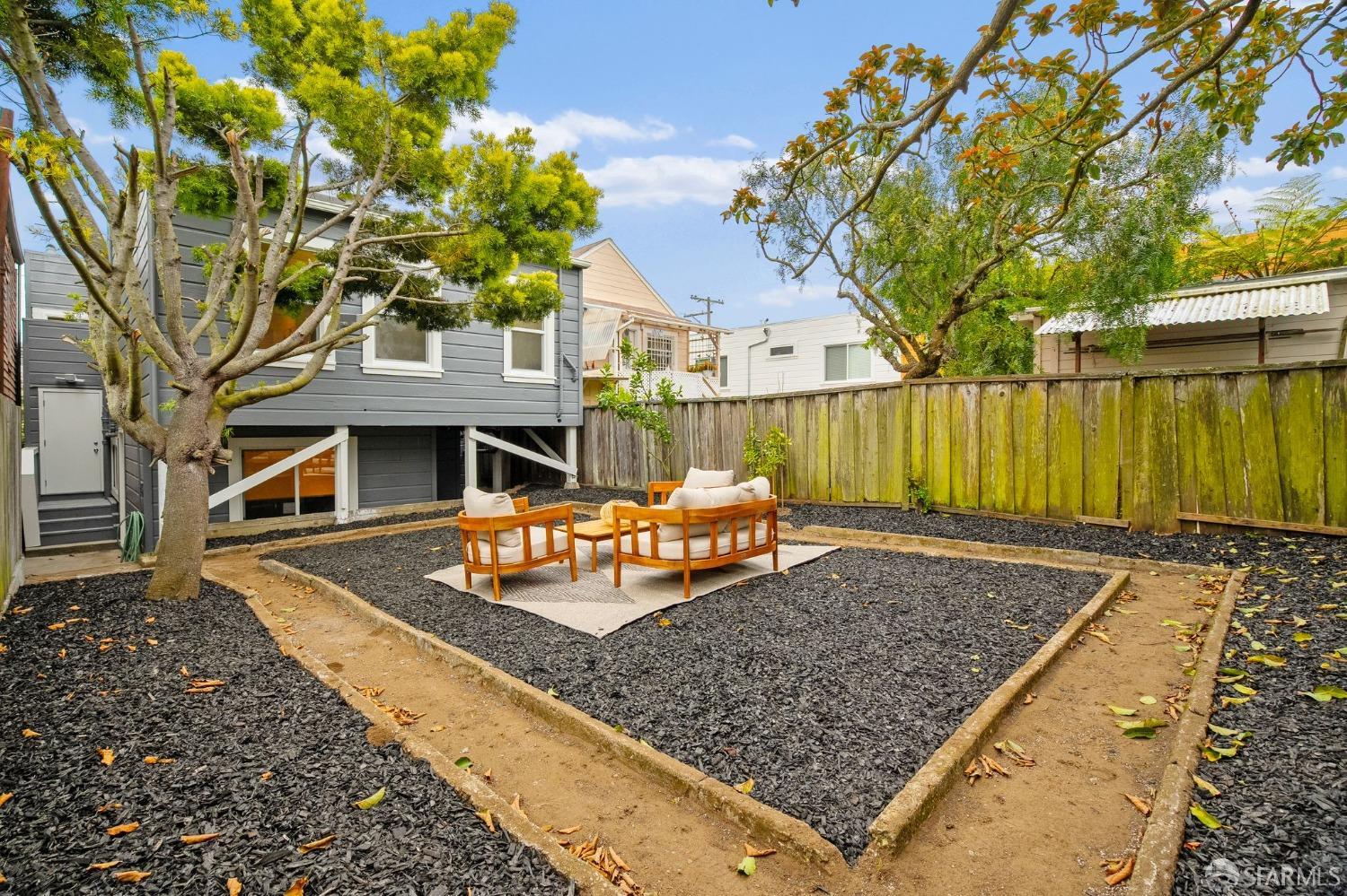 219 De Montfort Avenue