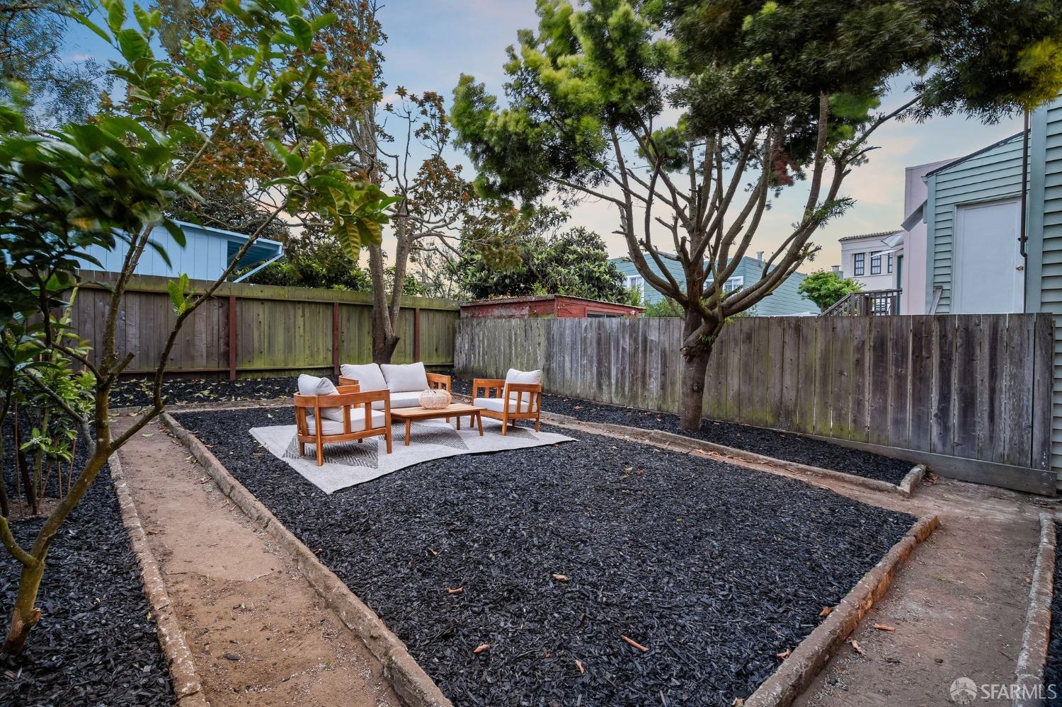 219 De Montfort Avenue