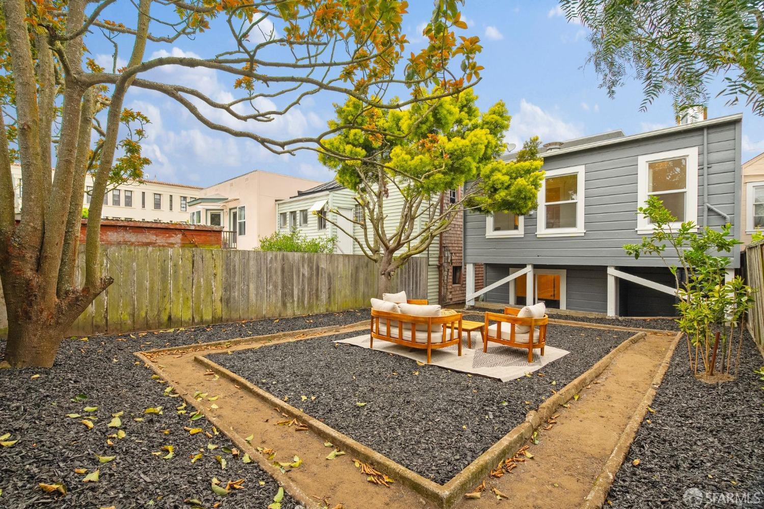219 De Montfort Avenue