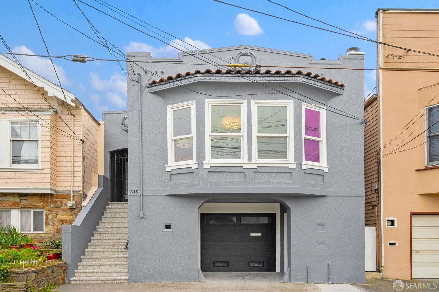 219 De Montfort Avenue