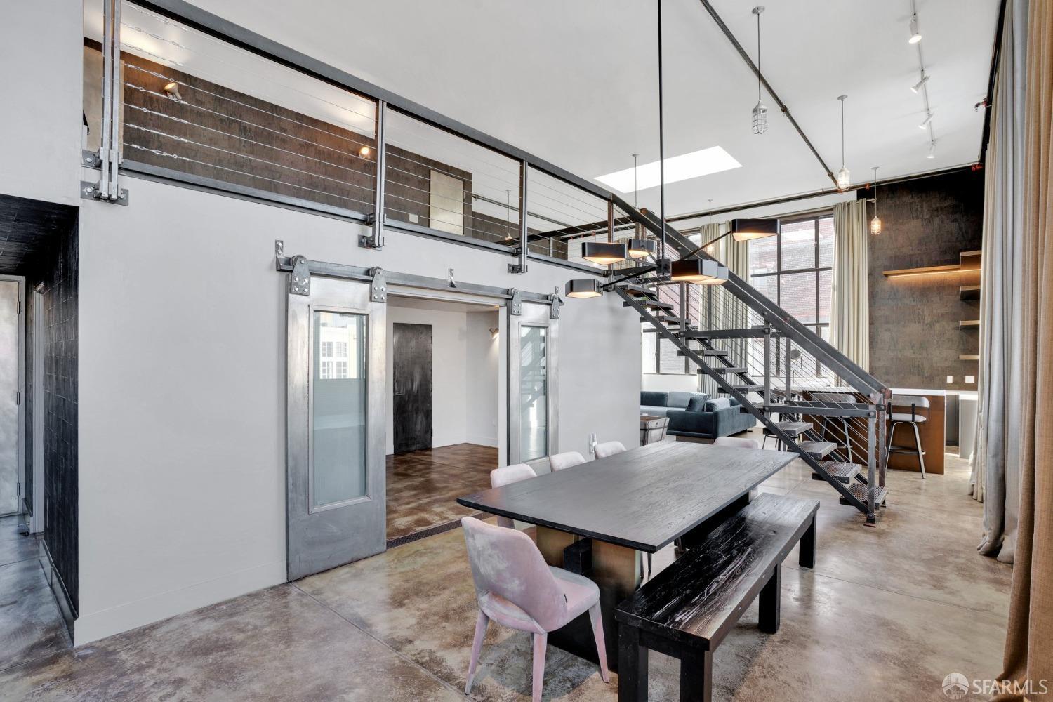 1 Clarence Place # 18
