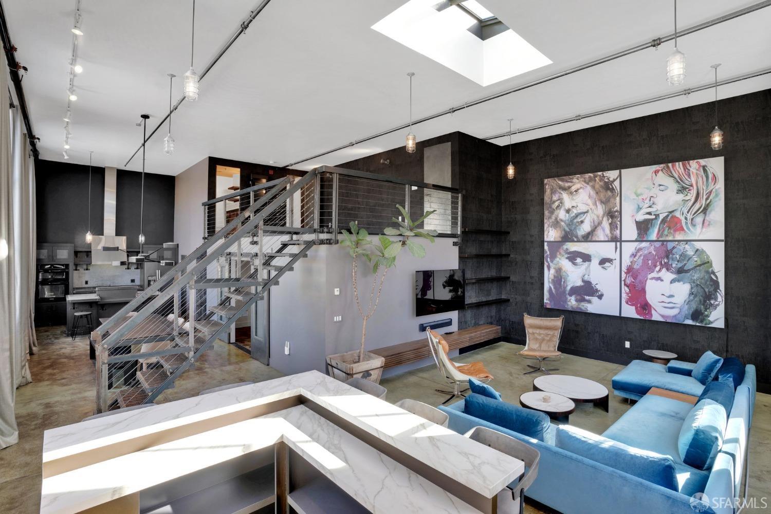 1 Clarence Place # 18