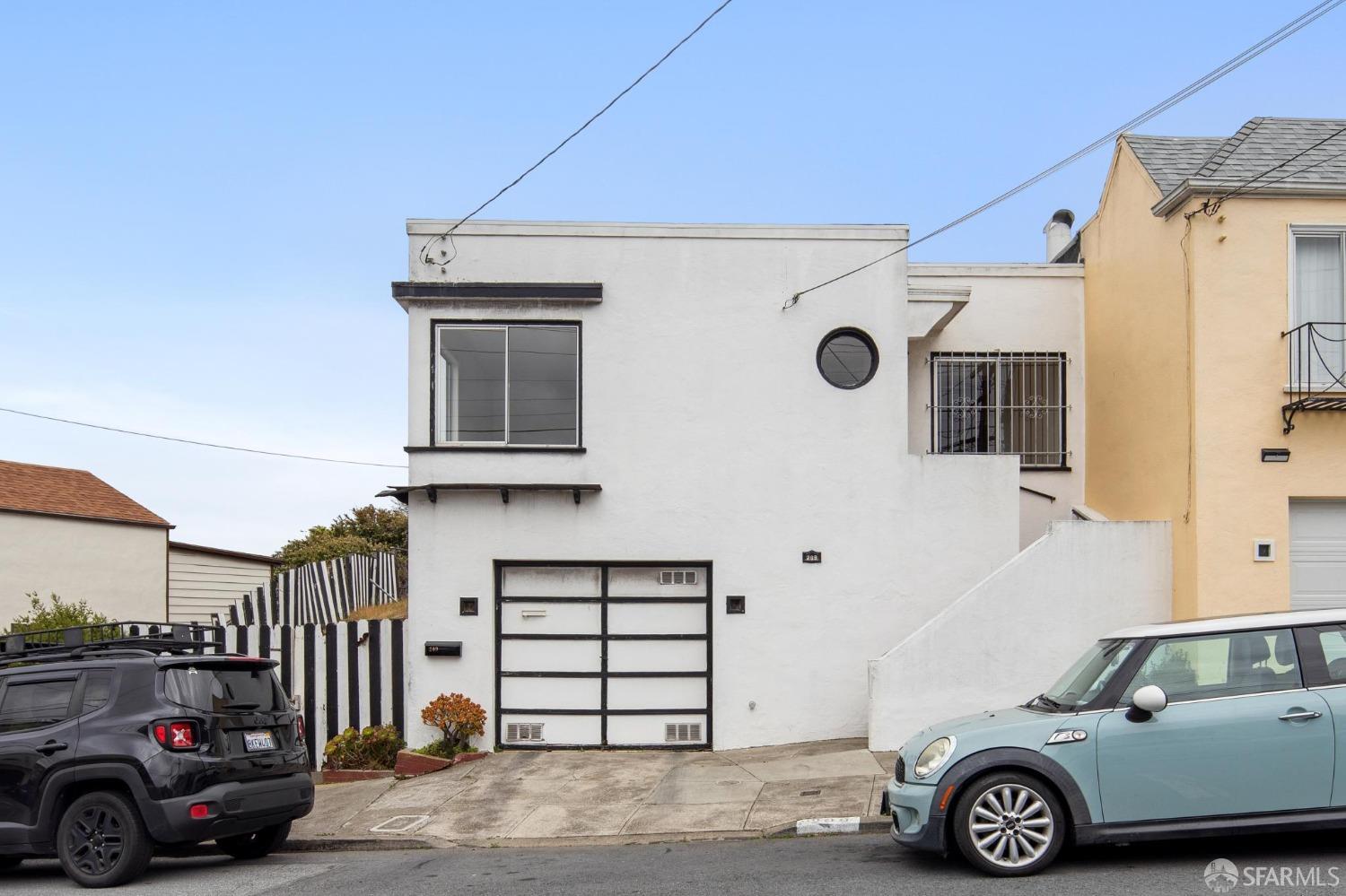 209 Bridgeview Drive