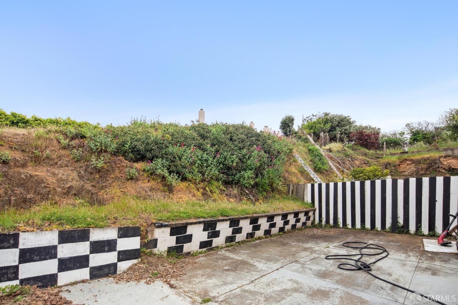 209 Bridgeview Drive