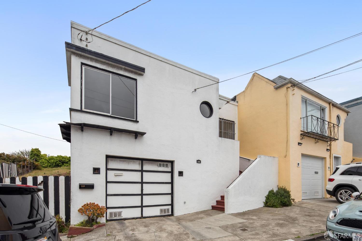 209 Bridgeview Drive