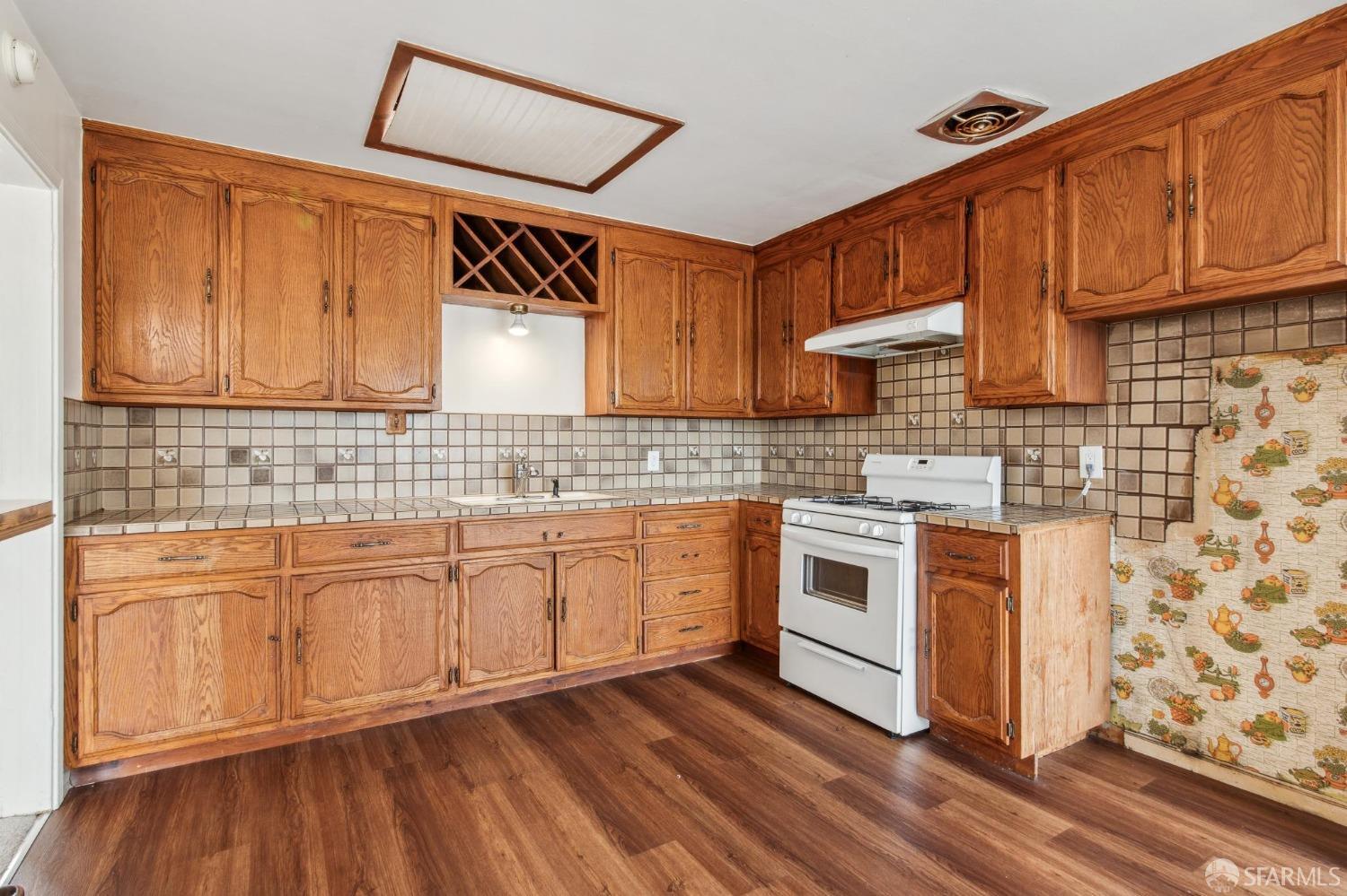 209 Bridgeview Drive