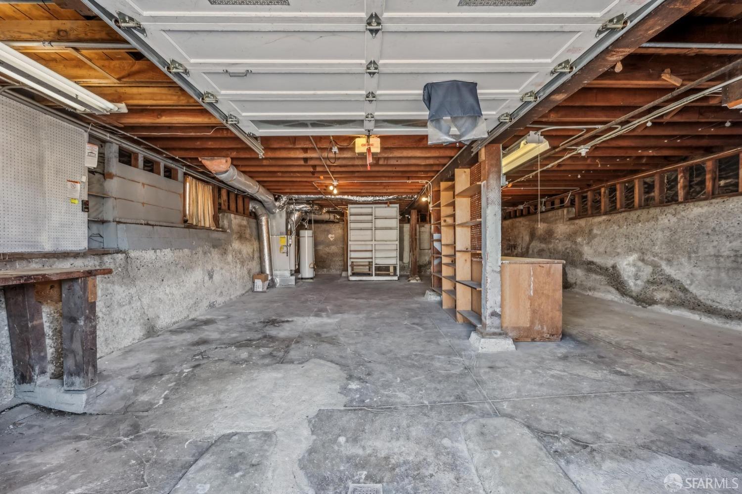 323 Chicago Way