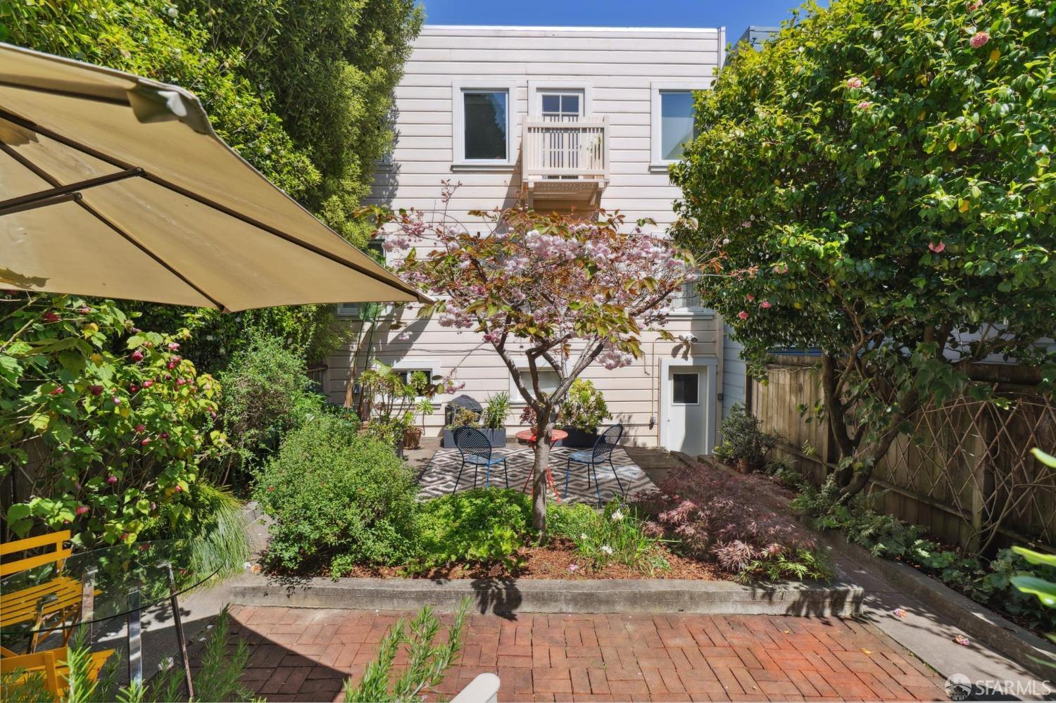 1131 Shrader Street
