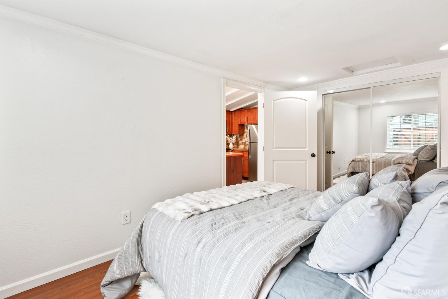 77 Clarendon Road