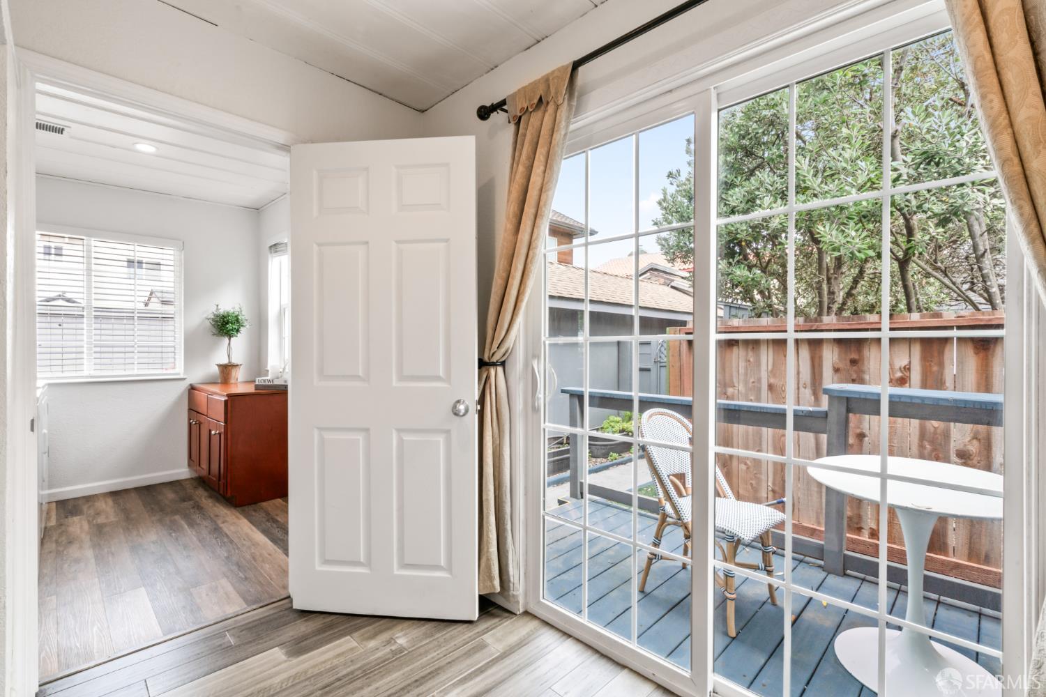 77 Clarendon Road