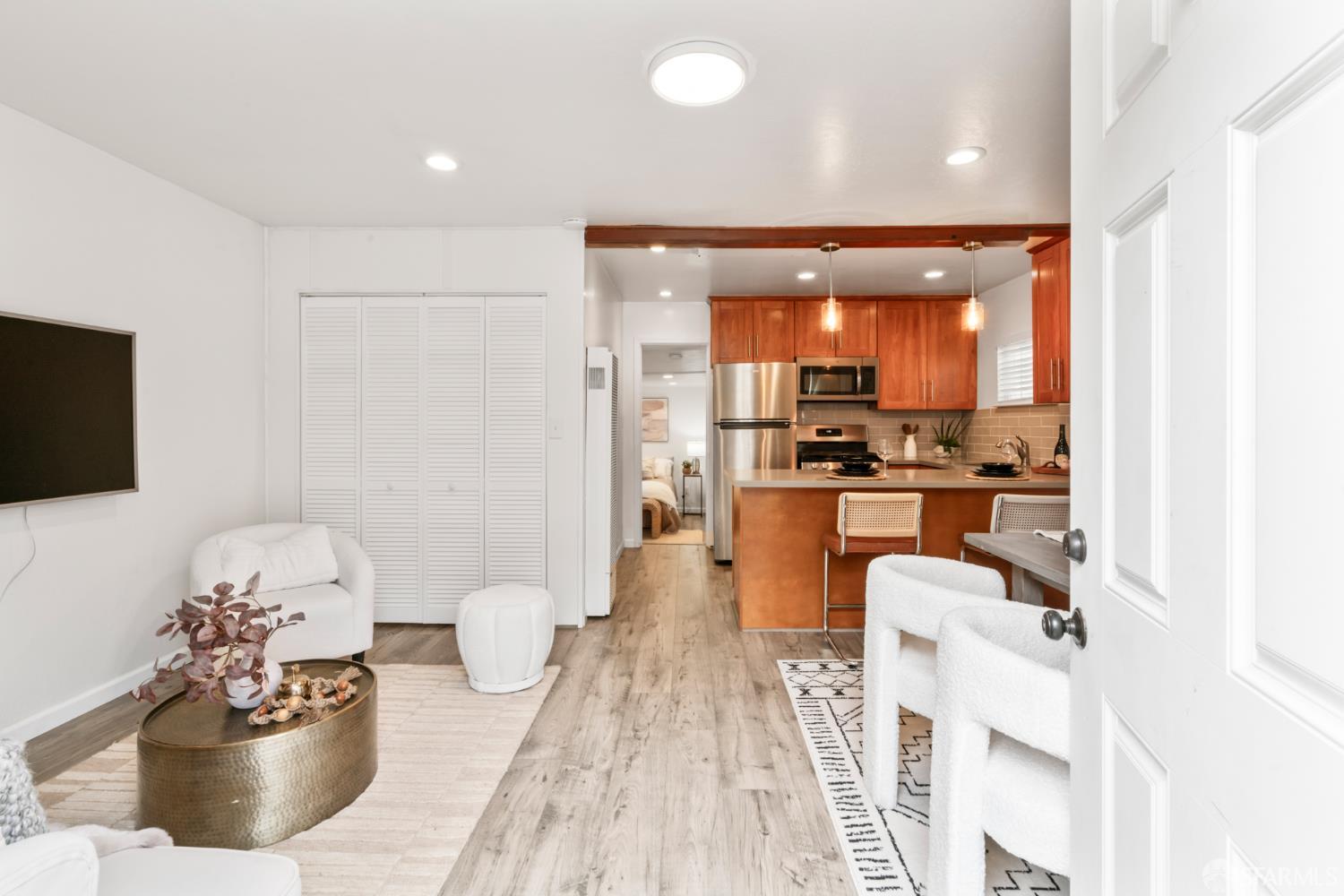 77 Clarendon Road