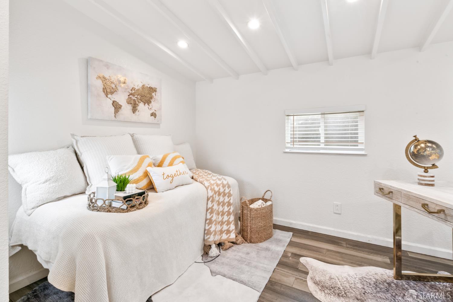 77 Clarendon Road