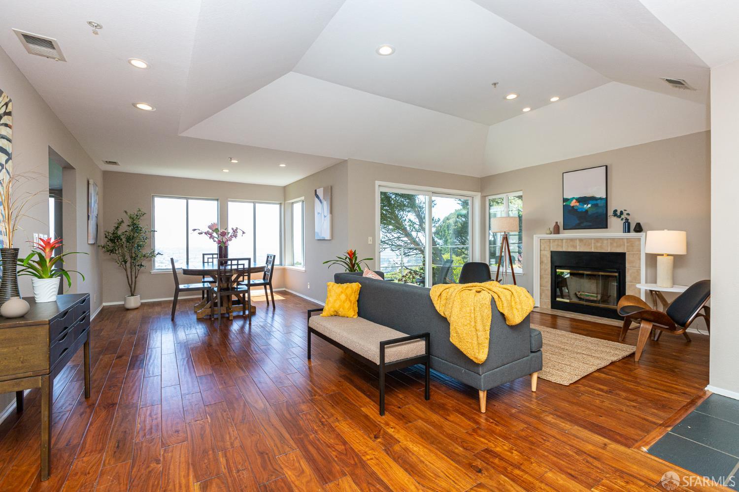 460 Pointe Pacific Drive # 4
