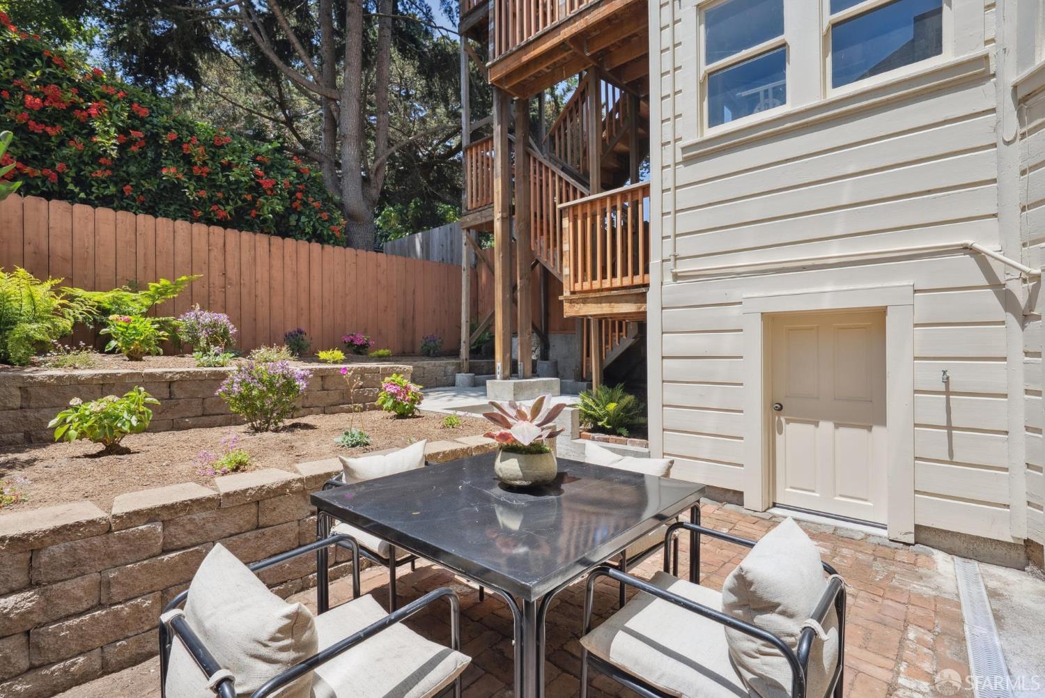 5050A-50B Walter Street
