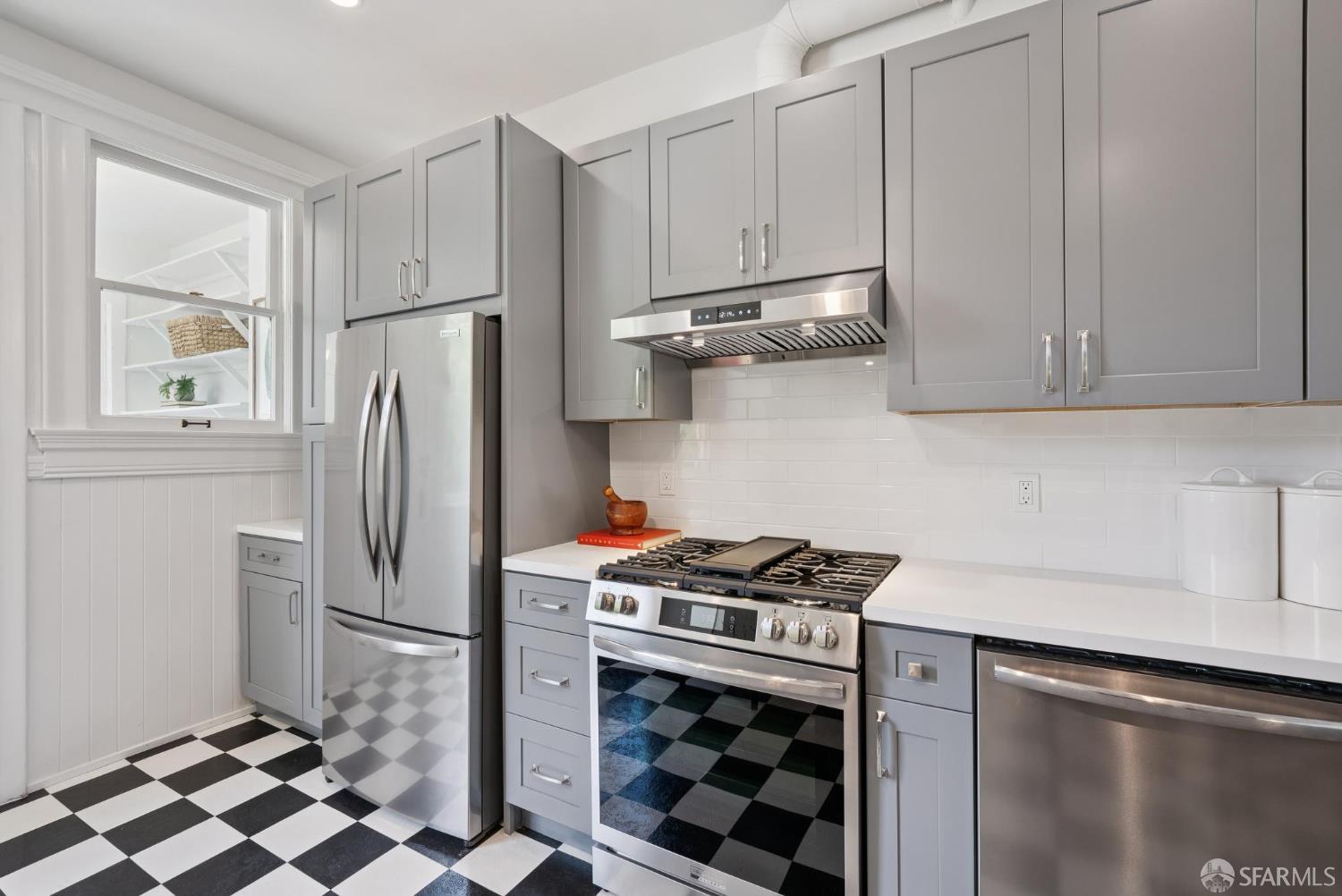 5050A-50B Walter Street