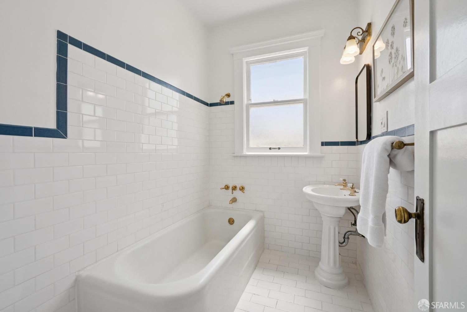 5050A-50B Walter Street