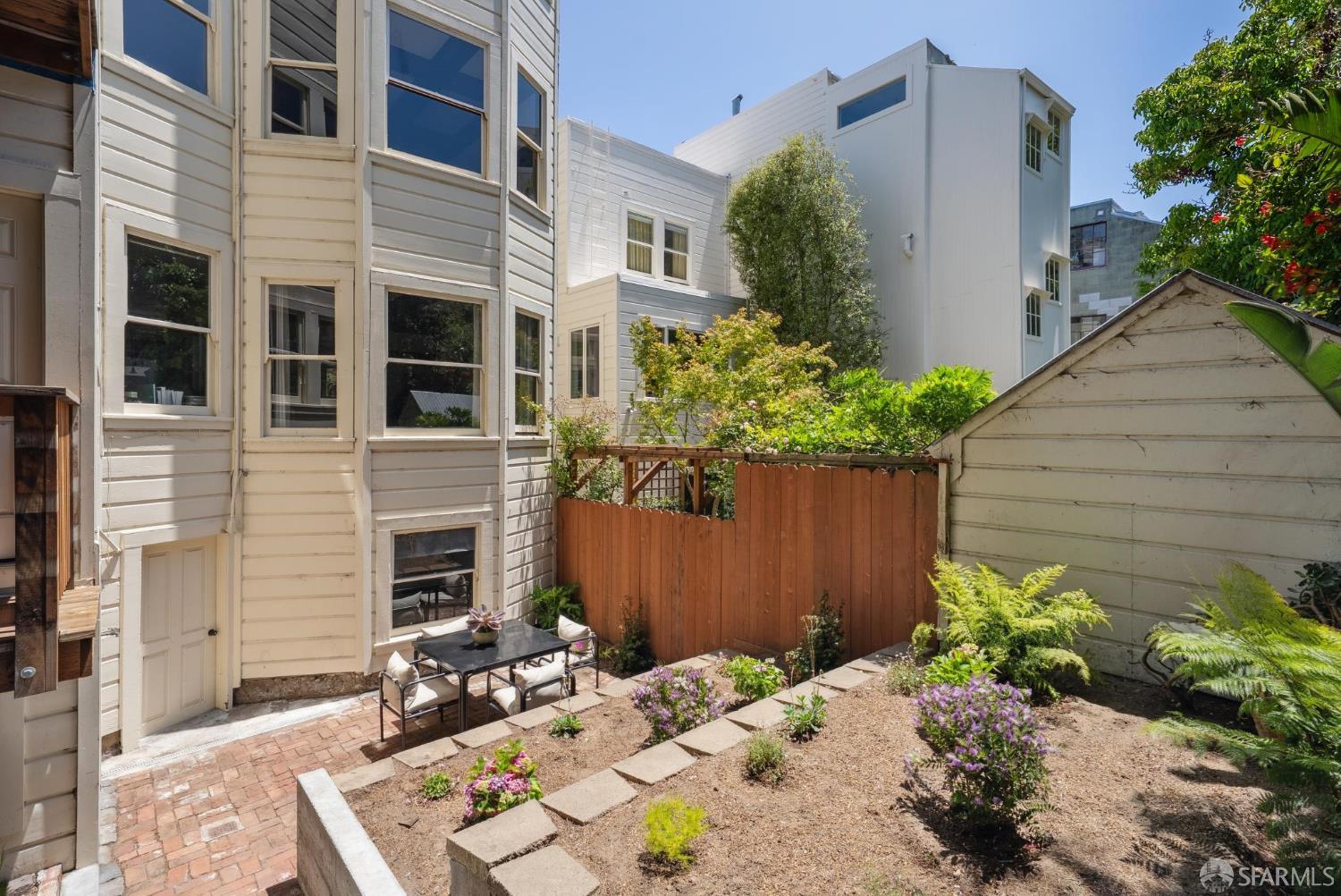5050A-50B Walter Street