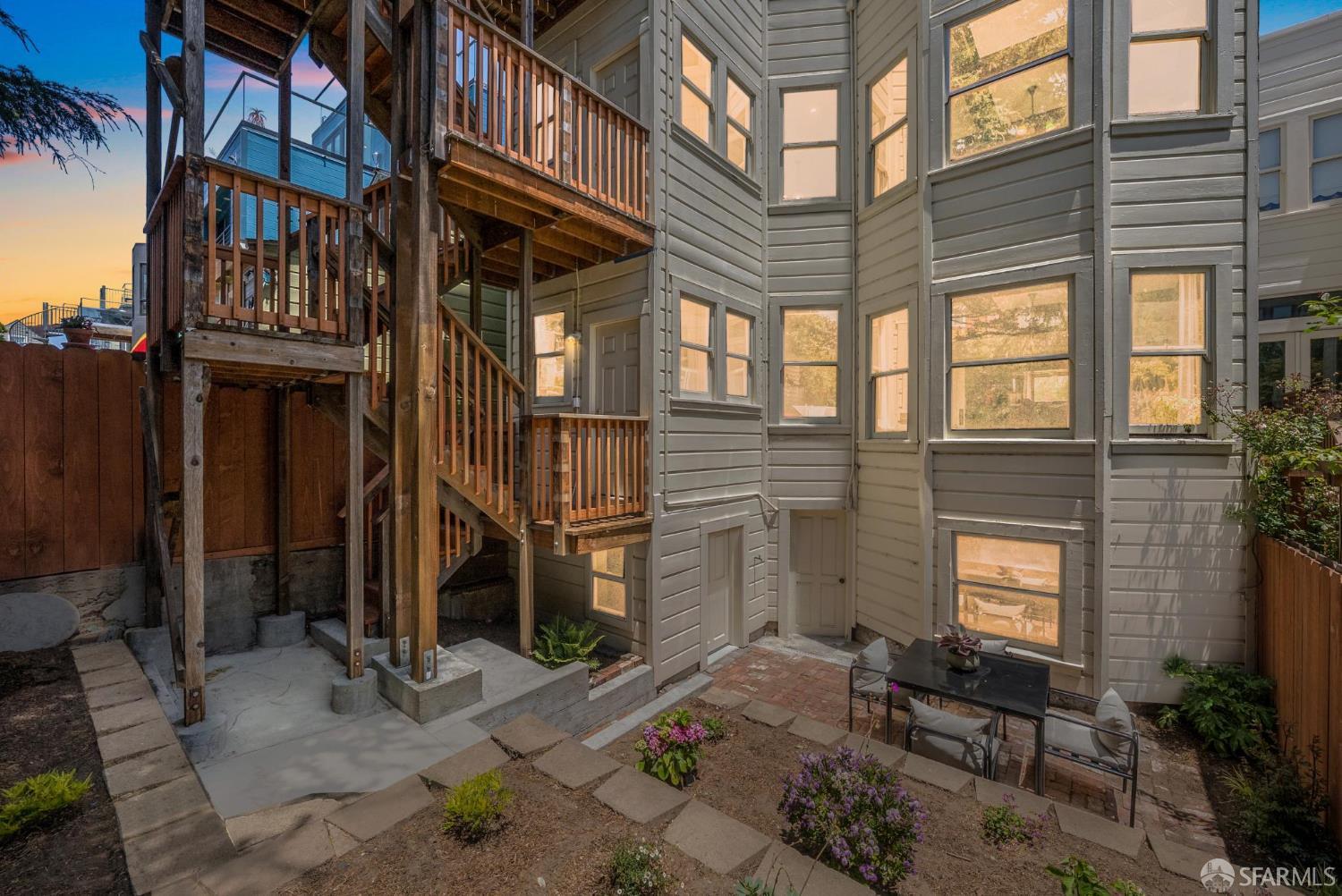 5050A-50B Walter Street