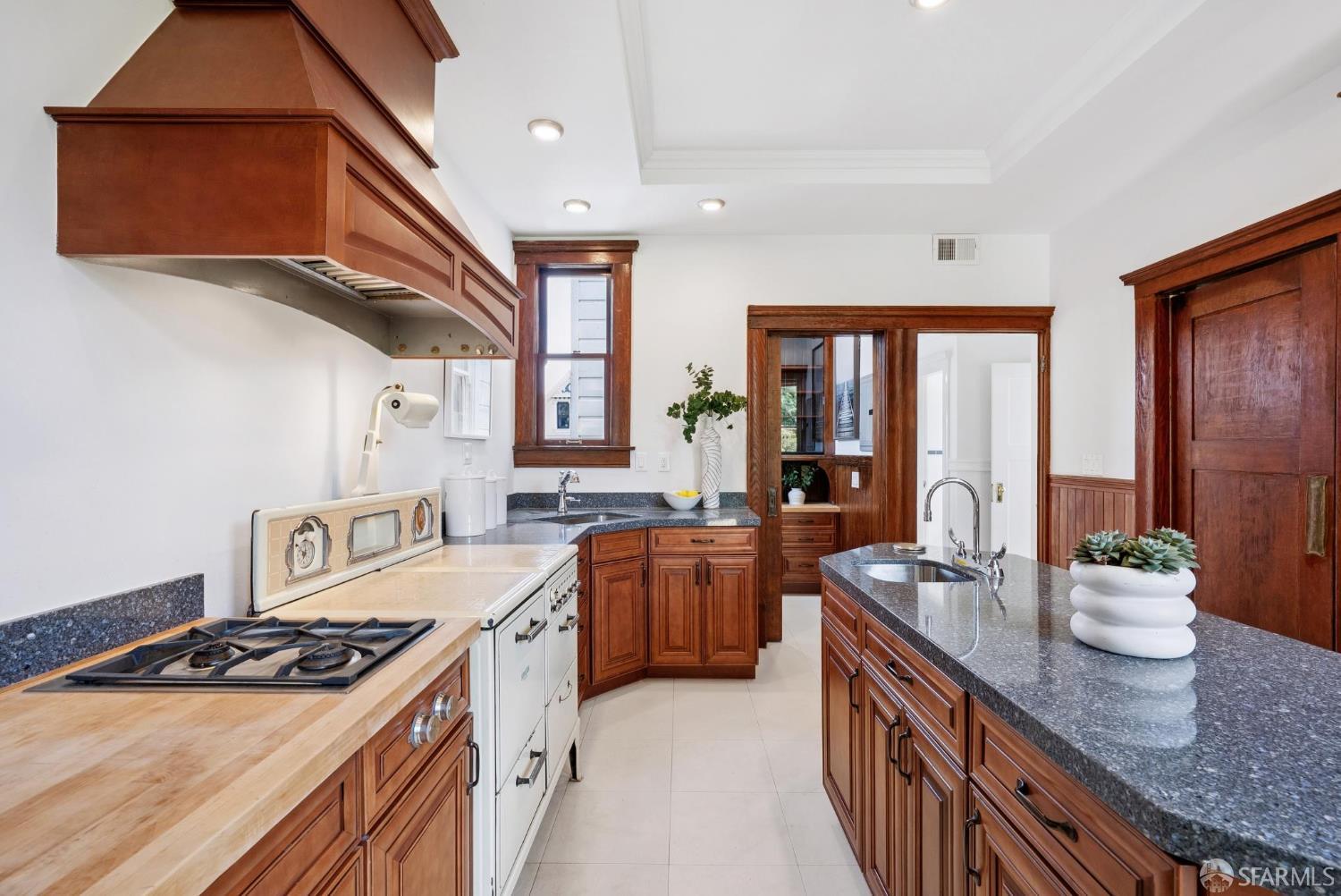 5050A-50B Walter Street