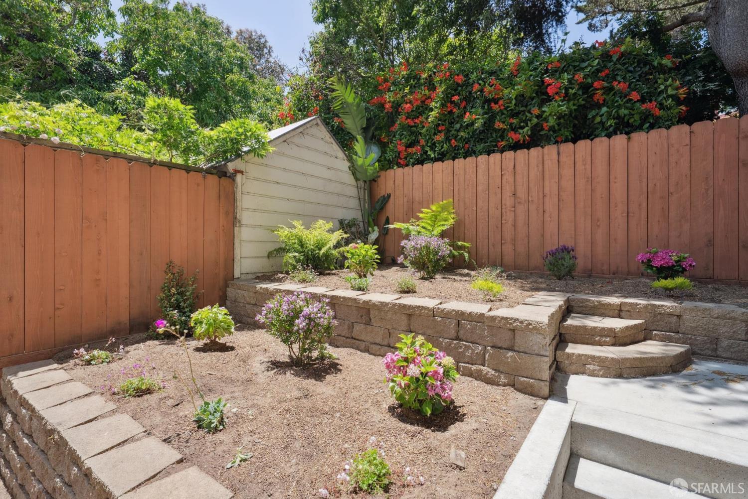 5050A-50B Walter Street