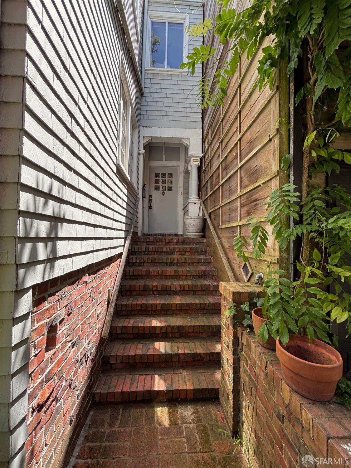 254 Edgewood Avenue
