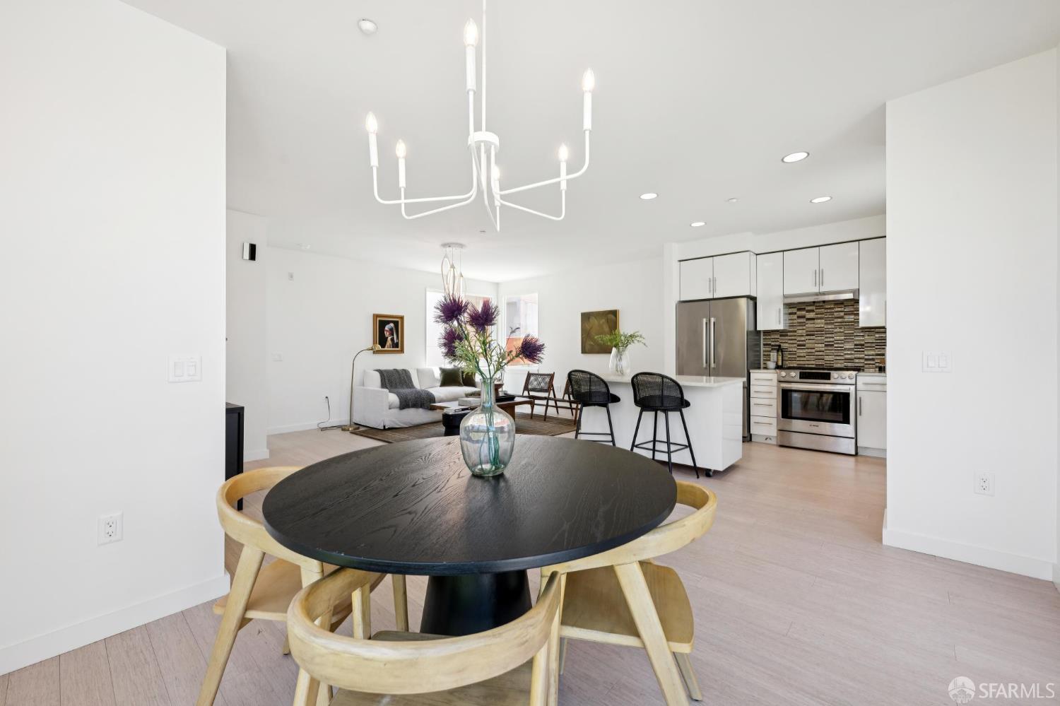 100 Avocet Way